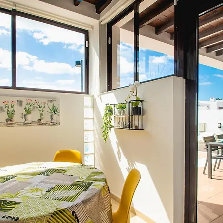 Villa Orcades Close To Town Center Pool & A/c Playa Blanca