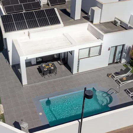 Orcades Close To Town Center Pool & A/c Willa *