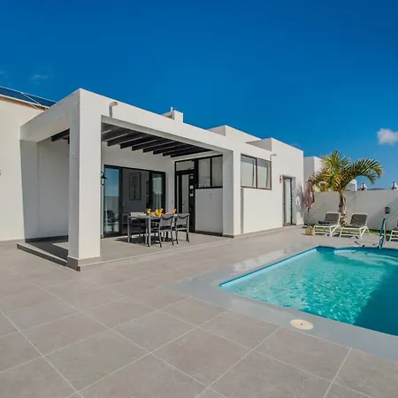 Willa Orcades Close To Town Center Pool & A/c