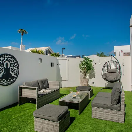 Orcades Close To Town Center Pool & A/c Willa Playa Blanca (Lanzarote)