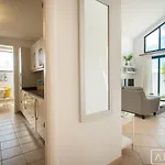 Orcades Close To Town Center Pool & A/c