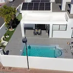 Orcades Close To Town Center Pool & A/c Villa Playa Blanca (Lanzarote)