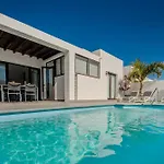 Villa Orcades Close To Town Center Pool & A/c Playa Blanca (Lanzarote)
