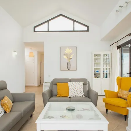 Orcades Close To Town Center Pool & A/c * بلايا بلانكا