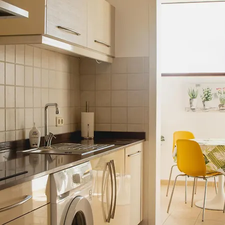 Orcades Close To Town Center Pool&a/c *