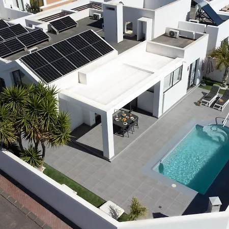 Orcades Close To Town Center Pool&a/c Villa Playa Blanca (Lanzarote)
