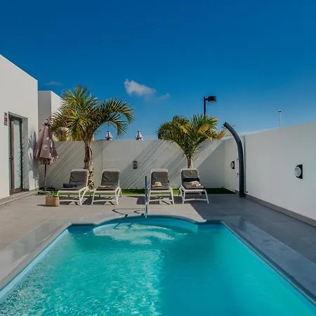 Orcades Close To Town Center Pool & A/c Βίλα