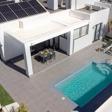 Orcades Close To Town Center Pool&a/c *