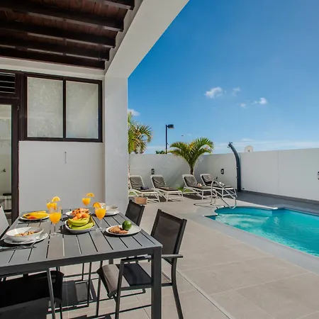 Orcades Close To Town Center Pool&a/c