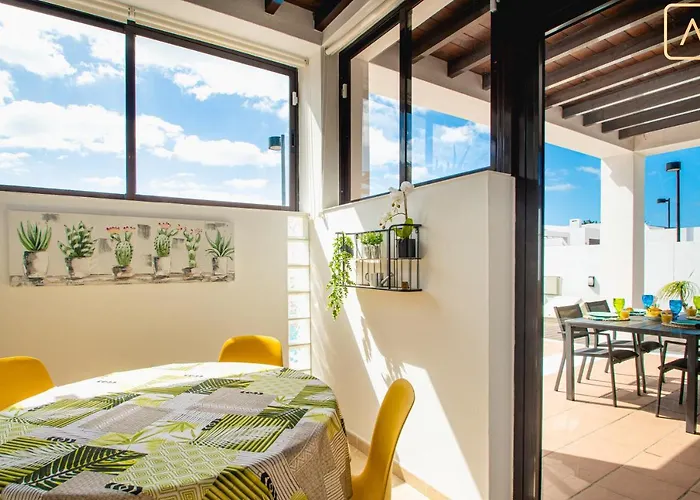 Villa Orcades Close To Town Center Pool & A/c Playa Blanca (Lanzarote)