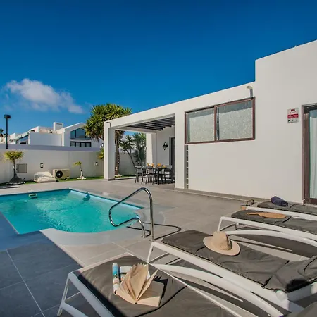 Orcades Close To Town Center Pool & A/c *