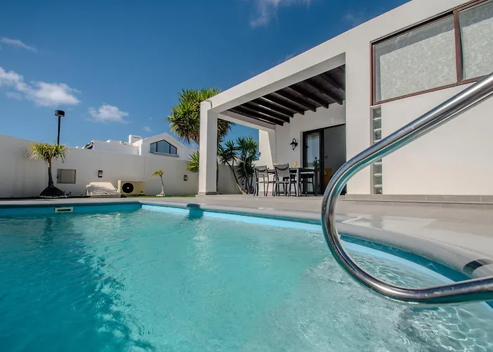 Orcades Close To Town Center Pool & A/c Playa Blanca (Lanzarote)